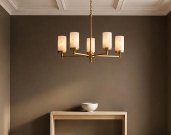 Handgefertigter Kronleuchter aus massivem Messing und Alabaster, luxuriöse Designleuchte im Mid-Century-Stil