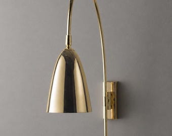 Handgefertigte, bogenförmige Wandleuchte aus Messing, minimalistische Leuchte mit gebogenem Arm, polierte Designer-Nachttischlampe