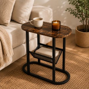 Mesita auxiliar rústica con cesta de almacenamiento, mesa auxiliar estrecha para espacios pequeños, mesa de acento industrial, mesa auxiliar para sofá, mesita de noche.