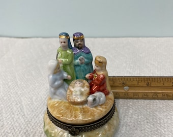 Manger scene porcelain box