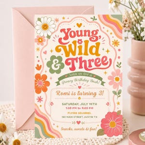 Inbjudan till Young Wild and Three, Groovy 3-årsdagsinbjudan, Flickafödelsedagsinbjudan, Digital inbjudan