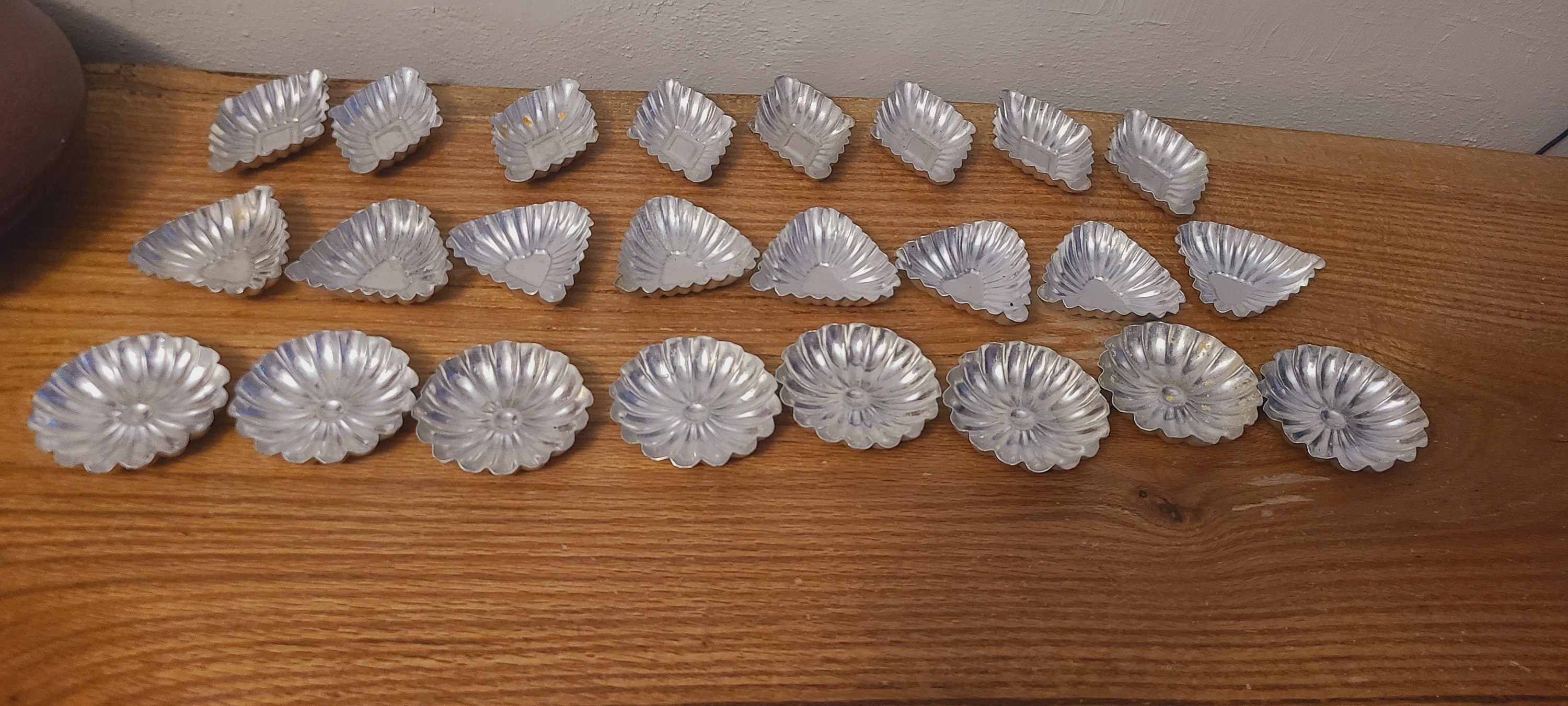 Lot of 7 Vintage Aluminum Mini JELL-O 1 Medium Fluted Gelatin Cake Tart  Molds