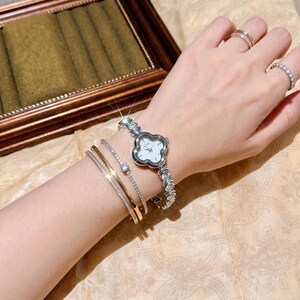 Clover Wrist Watch - Etsy UK display picture 1