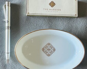 The Mansion at MGM Grand Las Vegas VIP Souvenir Pen & Trinket Dish Set Casino Hotel Collectible
