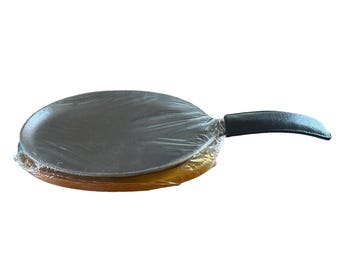 New 16" Cast Iron Fajita Sizzle Skillet Set w/ Wood Underliner Trivet & Sleeve
