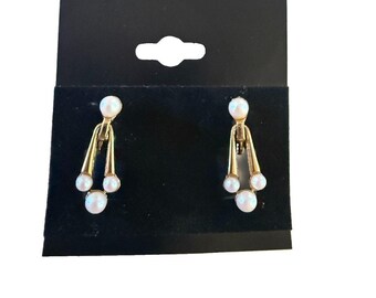 Vintage Gold Tone Faux Pearl Dangle Clip On Earrings Triple Pearl Drop 80s