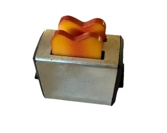 Acme Vintage 1991 Silver Toaster and Bread Refrigerator Magnet 1st Edition