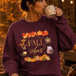 Fall Vibes Sweatshirt, Cottagecore Sweater mit Blättern Kürbis Pilzen & Kakao, Geschenk für Herbst Liebhaber und Pilzsammler oder Teetrinker