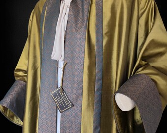 Bata de seda reversible única, hecha a mano y completamente forrada, del siglo XVII o del siglo XVIII.
