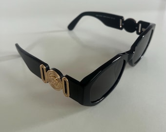 Vintage GIANNI VERSACE Mod. 413/A Col. 852 Sunglasses Black