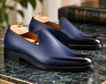 Handgemaakte marineblauwe leren loafers voor heren, luxe instapschoenen, formele trouwschoenen