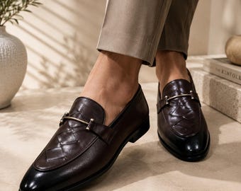 Handgemaakte bruine leren loafers met paardenbitmotief – Geweven herenschoenen