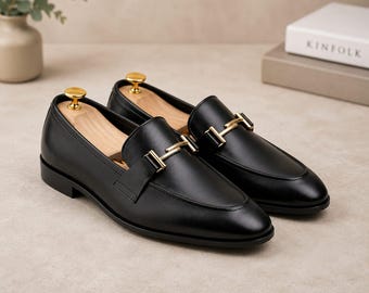 Mocasines de cuero negro hechos a mano para hombre: zapatos de vestir de lujo con detalle de herradura, calzado formal para bodas y negocios.