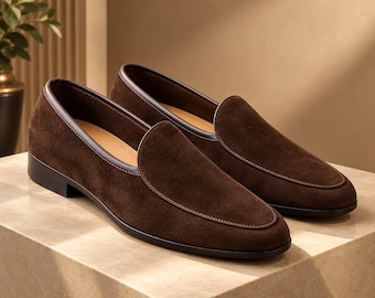 Handgemaakte bruine suède loafers, luxe leren instapschoenen, op maat gemaakte formele schoenen