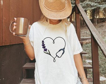 Nurse Stethoscope Heart Shirt Nurses Garden Gift Women Line Art Tee Medical T-Shirt Nurse Practitioner Enthusiast Minimalist Tshirt