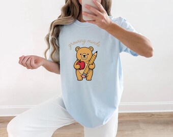 Bear Sketch Shirt Teachers Education Gift Women Sweet Tee Bear T-Shirt Educator Enthusiast Cute Tshirt Learning Graphic Doodle Apple Fruit