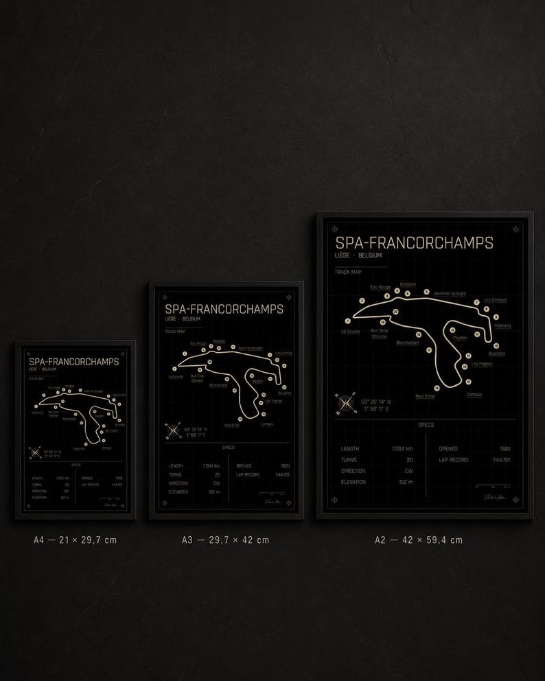 Pode incluir: Tr&ecirc;s impress&otilde;es emolduradas em preto e branco do mapa da pista de Spa-Francorchamps. As impress&otilde;es s&atilde;o rotuladas A4 (21 x 29,7 cm), A3 (29,7 x 42 cm) e A2 (42 x 59,4 cm). Cada impress&atilde;o inclui detalhes e especifica&ccedil;&otilde;es da pista.