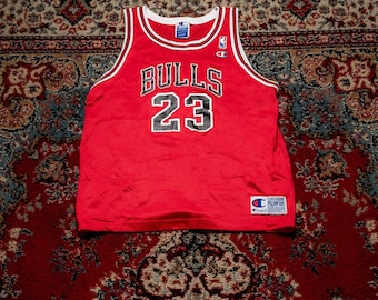 Vintage 90s Michael Jordan Chicago Bulls Champion Jersey - Youth XL 18-20 (Fits Adult S/M) - Retro #23 NBA Basketball Replica Jersey