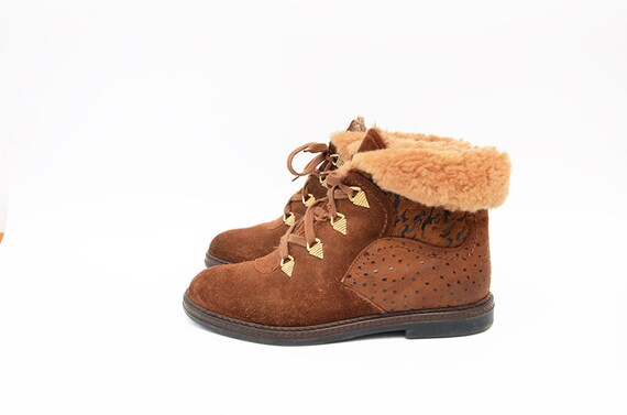 Vintage brown suede faux fur women ankle flat boo… - image 1