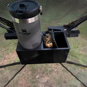 Porte-gobelet et poche pour équipement Hub Blind | Organisateur pour affût de chasse | Compatible avec téléphone, télémètre et pointes de flèches | Affût de sol pliable | USA image 8