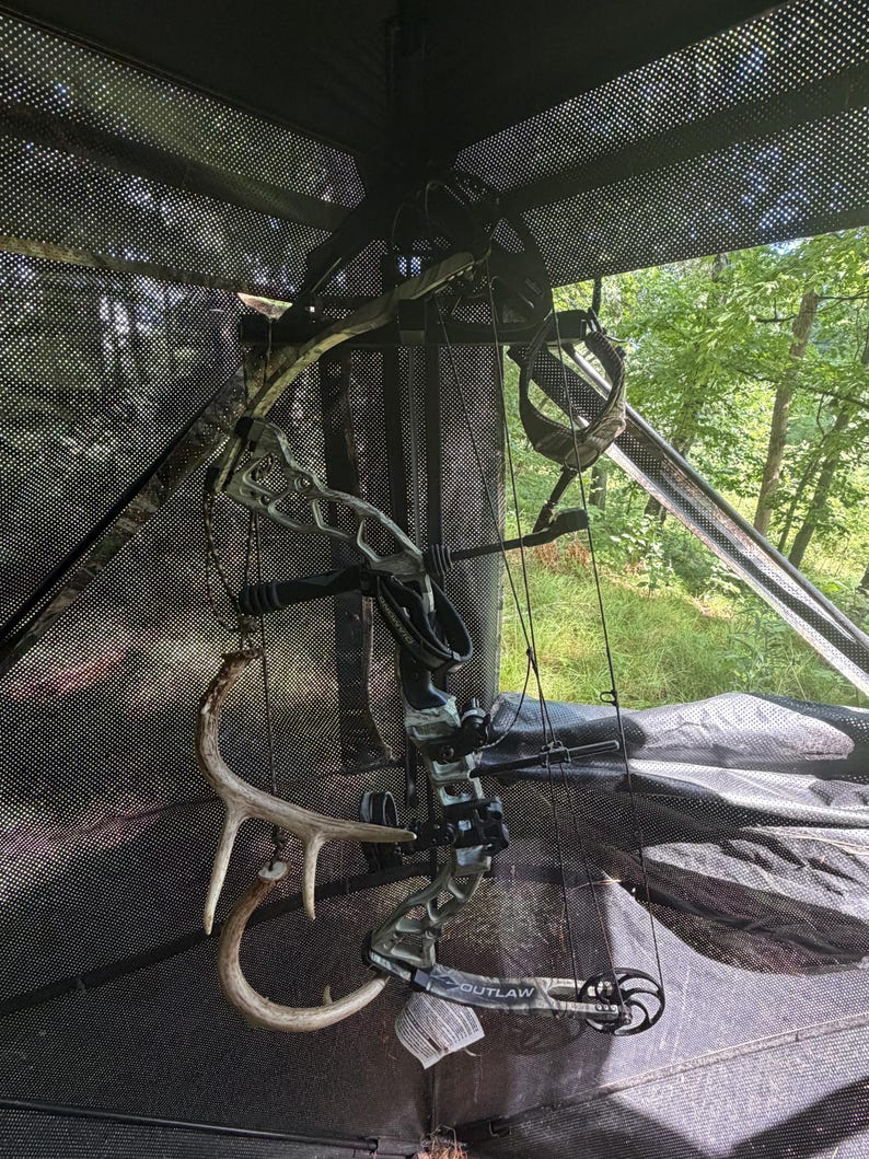Compound Bow Hanger Hub Blind | Silent Bow Hook | Drop-On Bow Holder | Fits Ameristep Primos Rhino Muddy | USA Made imagem 4