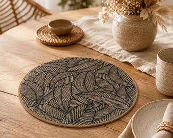 Rundes Leinen-Platzset, schwarzes Tischset mit botanischem Blattmotiv, Boho-Tischdeko, rustikaler Küchenakzent im Landhausstil