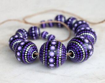 Purple wooden beads set, Hand painted round beads for jewelry making - 14 pcs.