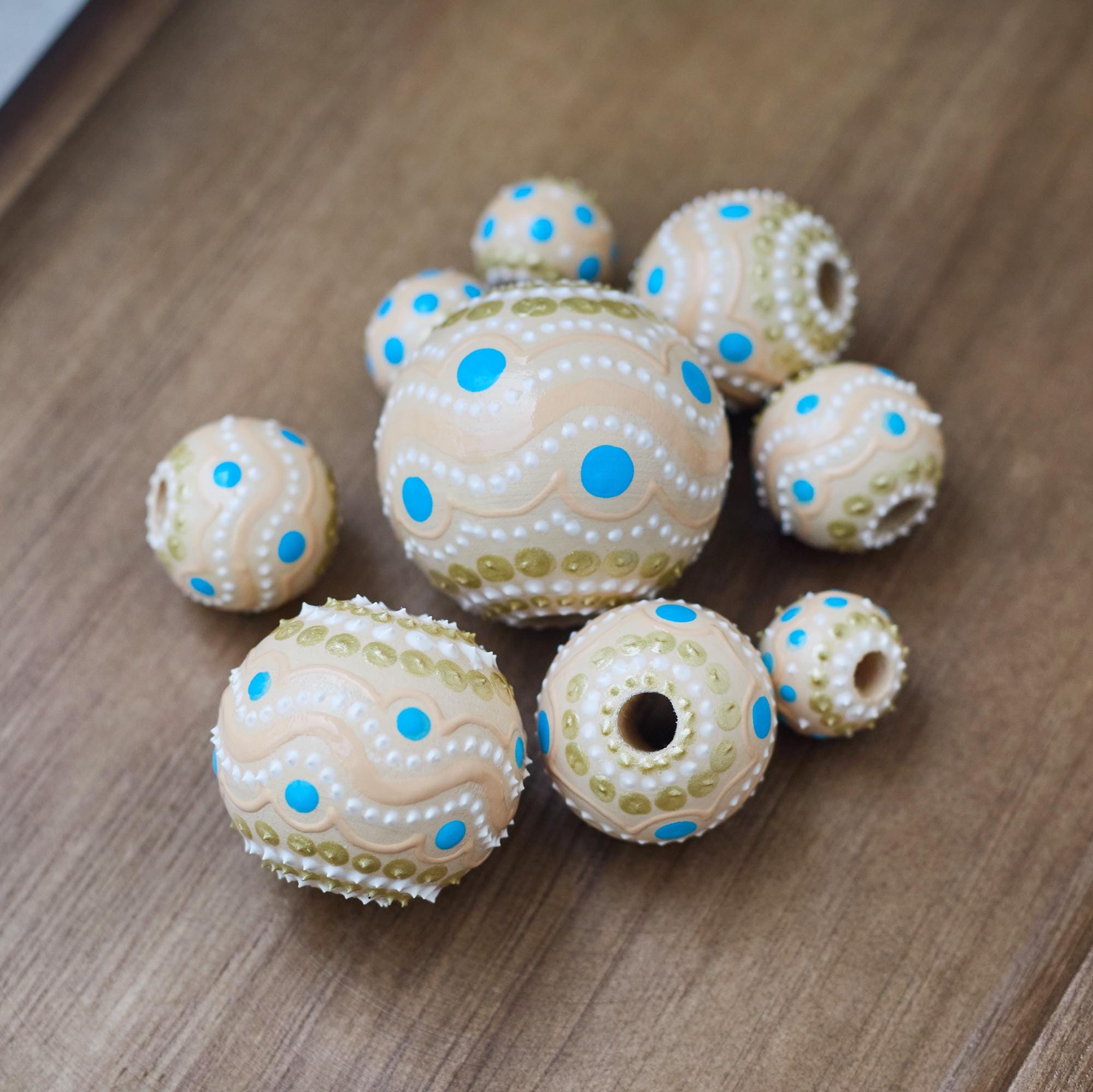 Hand-painted wooden round beads, boho beige craft beads for jewelry making, natural DIY supplies. Different Sizes, price for 1 piece.