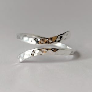 Anello regolabile in argento sterling 925 - Anello minimalista per il pollice - Design crossover - Regalo di Natale