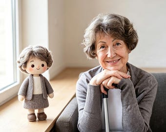 Op maat gemaakt wollen vilten cartoonfiguurtje, naaldvilt poppensculptuur, gedenkstuk voor op het bureau