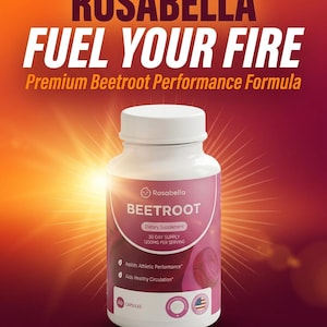 Op de afbeelding: Een witte fles Rosabella Beetroot supplement met een roze etiket, met 60 capsules. Het etiket bevat de tekst "FUEL YOUR FIRE" en "Premium Beetroot Performance Formula". De achtergrond is een oranje en rode gradi&euml;nt.