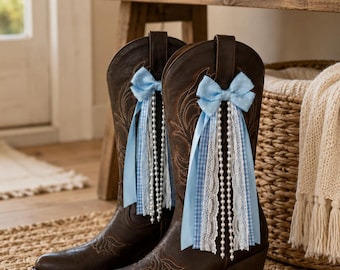 Cowboylaarsaccessoires: blauwe strik, westernlaarsdecoratie met veters en linten, schoenclips, leuk laarsversieringscadeau, laarsdecoratie voor de feestdagen