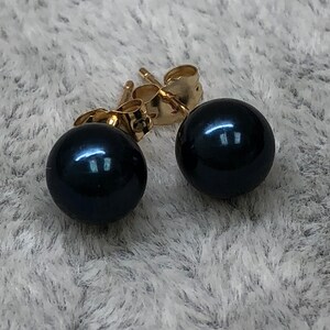 14k Yellow Gold Handpicked AAA Quality Japanese Akoya Cultured Earrings-Dyed black