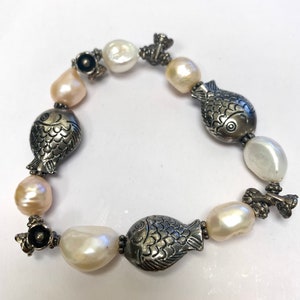 Three Fish Freshwater Cultured Pearl Stretch Bracelet 7.5&quot; For Women