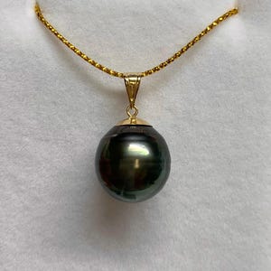 18K Yellow Gold 13.5 mm Green Tone Tear Drop/Circle/Baroque Cultured Tahitian Pearl Pendant, Pendant Only, 061925-4
