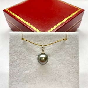 18K Yellow Gold 11.7 mm Tahitian Pearl Pendant, Pendant Only. Tahitian Cultured pearl pendant, 051224-1