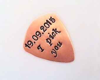 Date guitar pick personalized anniversary date I pick you custom guitar pic handstamped plektrum men gift for him Fathers Day gift boyfriend