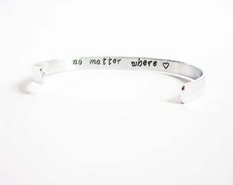 Mutter Tochter Geschenk, Hidden Message Armband, egal wo, Freundin Mama Geheimbotschaft, personalisierbar, Aluminium Manschette, Kupfer, Messing