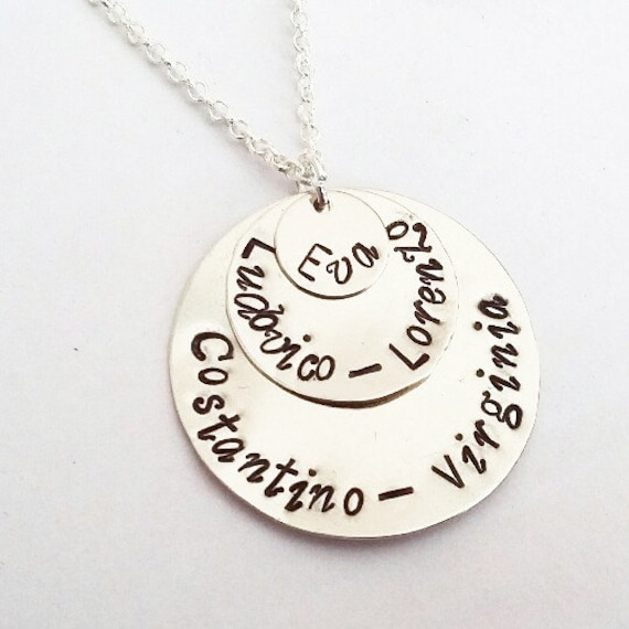 Family Ring Necklace for Mom/Grandma (3-9 rings) | Centime Gift