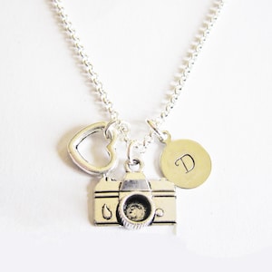 collana macchina fotografica, collana fotografo, collana cuore, collana pendente, iniziale personalizzata, collana catenina, collana argento