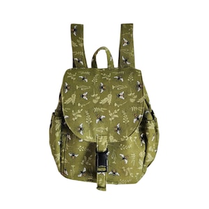 Backpack Bee and foliage print on olive green canvas Medium