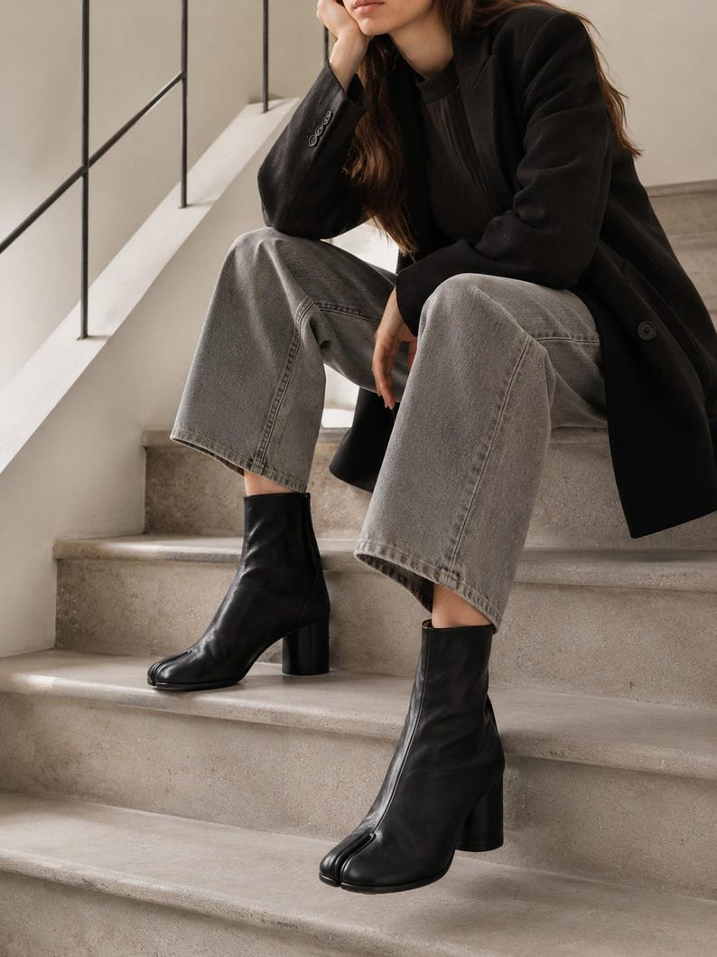 Leder-Tabi-Stiefeletten mit geteilter Zehenpartie, Damen-Chelsea-Stiefel aus echtem Leder mit klobigem Absatz, minimalistischer japanischer Stil, Stiefeletten in breiten Größen Bild 6