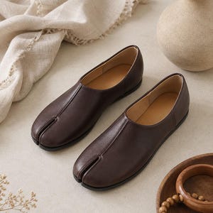 Brown Leather Tabi Flats, Women's Split Toe Slip On Shoes, 1 Inch Low Heel, Sheepskin Upper, Pigskin Lining, Cowhide Insole, Extended Sizes