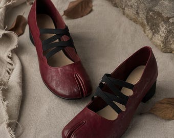 Sapatos Mary Jane Tabi Borgonha para Mulheres, Sapatilhas Ballet com Bico Dividido em Couro de Cavalo Lavado, Salto Bloco de 4,5 cm, Tiras Cruzadas, Sola de Borracha, Tamanhos Grandes