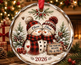 Custom Mr & Mrs Snowman Glass Ornament, First Christmas Newlywed Keepsake 2026, Personalized Couple Wedding Gift, Xmas Present to Her/Him