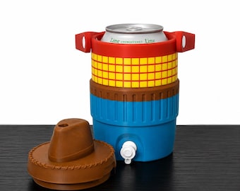 Can Koozie inspiré des bois | Porte-gobelet jouet cowboy | Glacière pour canette de soda imprimée en 3D | Porte-canette western | Cadeau fait main pour les fans