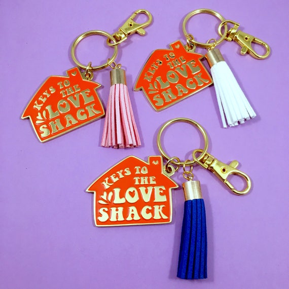 US Seller FREE SHIPPING Adorable Enamel Strawberry SHORTCAKE Key Chain