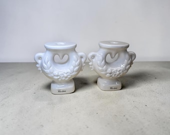 Set di 2 portacandele in ceramica bianca Rosa Ljung – Design a cuore vintage scandinavo