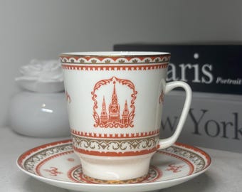 Vintage LFZ Porzellan Kaffeetasse mit Untertasse ""Spasskaja Turm"" 1970–1992 | Russisches Lomonosov Porzellan | Kremlin Rot & Gold | UDSSR Sammlerstück