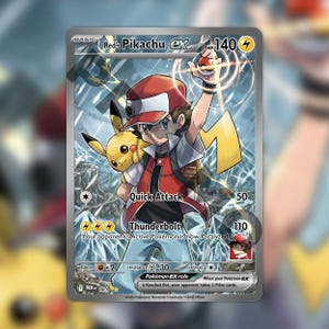 Op de afbeelding: Een Red's Pikachu ex ruilkaart met een personage in een rode pet en vest met een gele Pikachu op de schouder. De kaart toont 140 HP, elektrische energiesymbolen en de aanvallen Quick Attack en Thunderbolt met bijbehorende tekst.